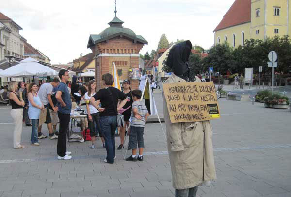 Amnesty International Hrvatske proveo akciju na Trgu kralja Tomislava
