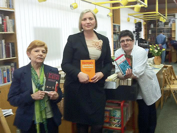 Samoborski HSLS-a donirao knjige Gradskoj knjinici Samobor