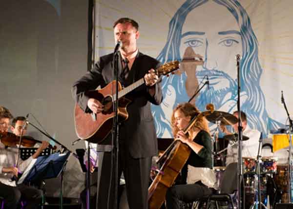 Pomo prikupljena humanitarnim koncertom popularne duhovne glazbe uruena dvjema vielanim obiteljima iz Samobora