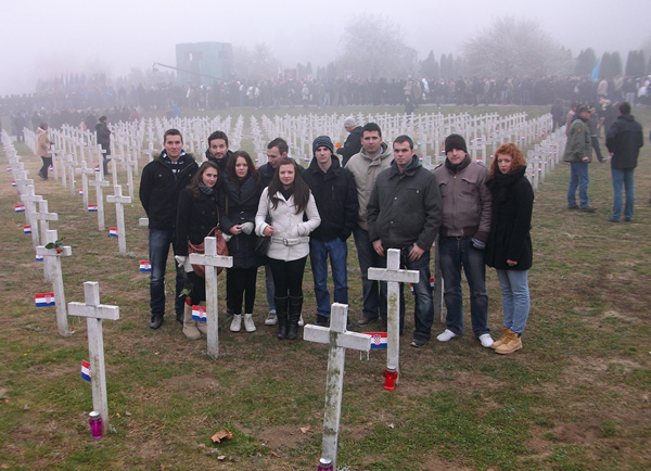 lanovi samoborskog Kluba uenika i studenata posjetili su Vukovar na 20. godinjicu njegova stradanja 