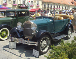 Međunarodni Oldtimer rally starih automobila i motorkotača krenuo iz Zagreba i završio u Samoboru 