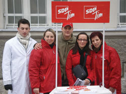 lanovi Foruma mladih SDP-a Samobor ukljuili se u provedbu akcije nazvane Zdravstvo je bolesno