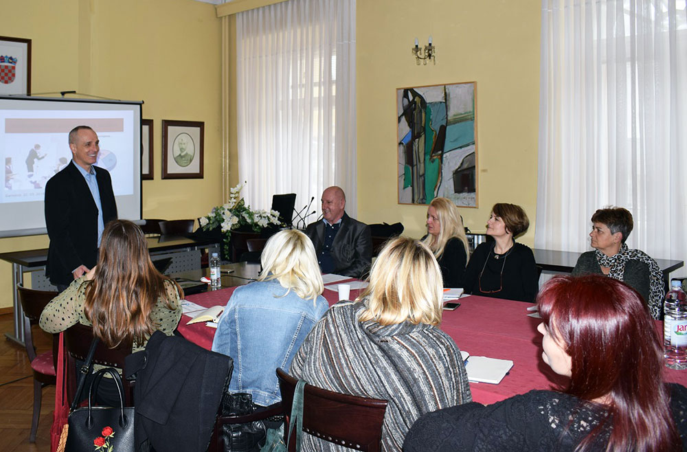 Seminar na temu komunikacijskih vjetina i prezentacijskih tehnika u organizaciji Poduzetnikog centra Samobor