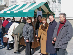 Na Trgu kralja Tomislava potpisivala se peticija za bolji zdravstveni i mirovinski sustav