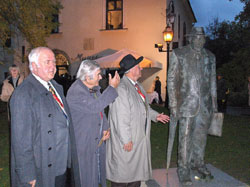 Pet godina nakon smrti Ivica Sudnik dobio je spomenik ispred muzeja