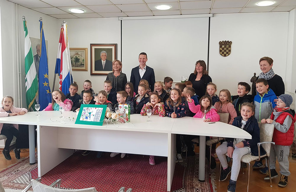 Djeca DV Slavuj iz odgojne skupine Zrikavci posjetili svetonedeljskog gradonaelnika