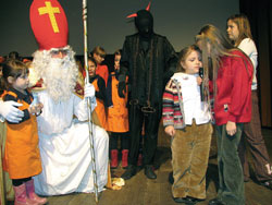 Sveti Nikola i Krampus darivali djecu lanova HVIDRE