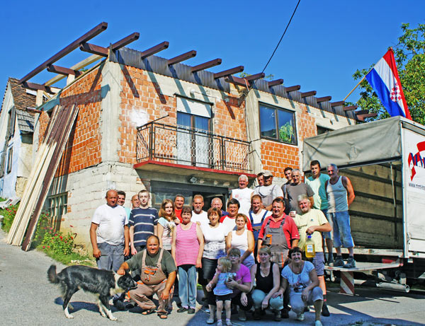 Inicijativom mjetana Rakovice i Slavagore obnovljen krov obitelji Babojeli
