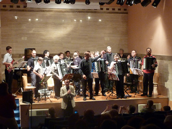 Skladbe Samoborca Krešimira Hercega oduševile u ljetnoj školi harmonike u talijanskom Saurisu  