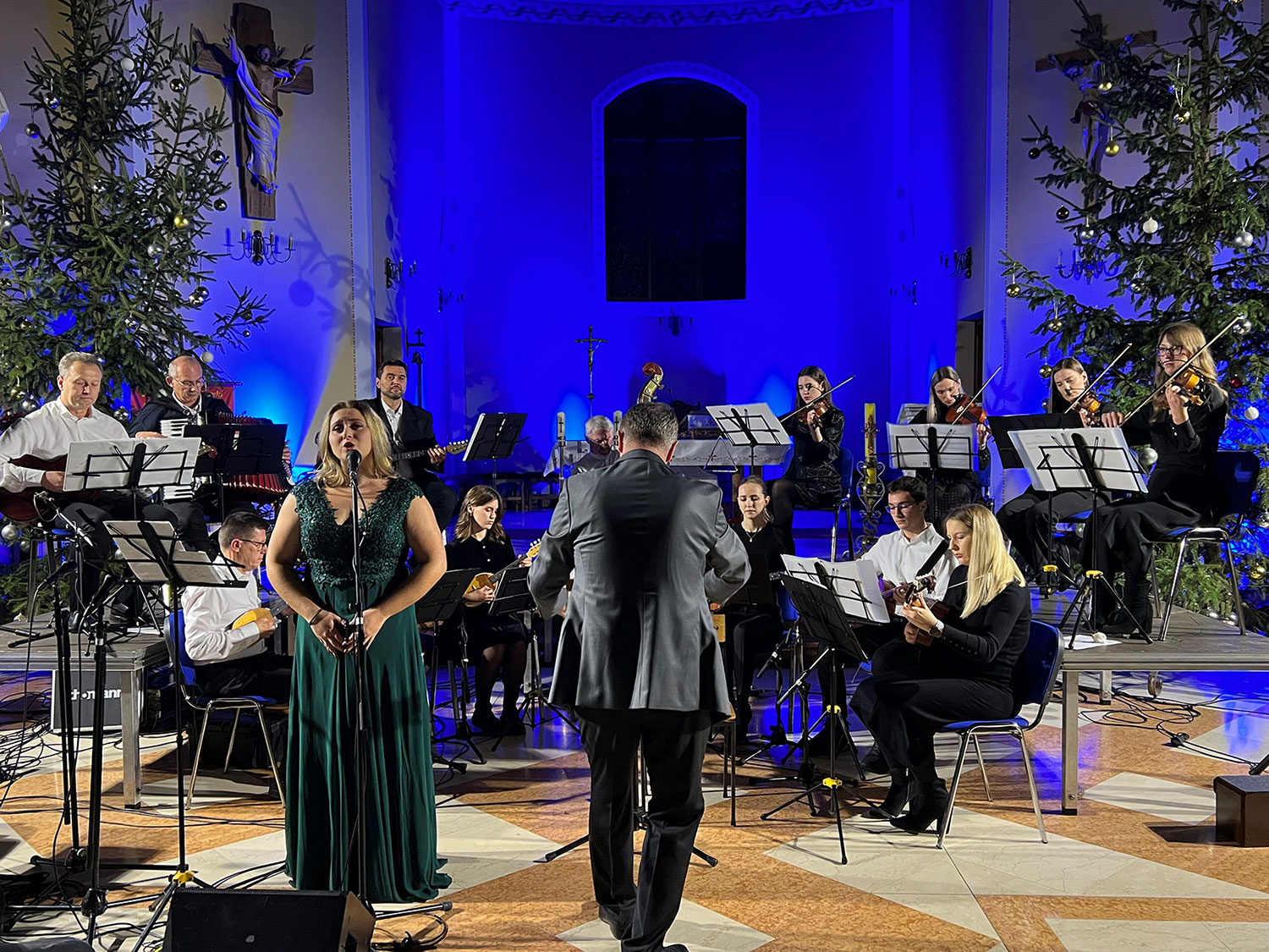 Božićni koncert KUD-a Licitar u župnoj crkvi sv. Ivana Krstitelja u Lugu 
