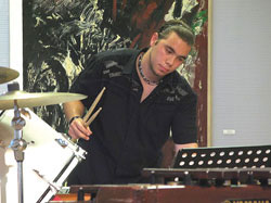Mladi samoborski glazbenik Luka Pešutić nastavlja školovanje