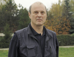 Glazbeni pedagog, dirigent i voditelj Vokalnog ansambla Samoborke Bojan Pogrmilovi