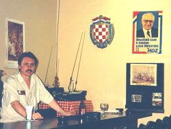 Ivica Dubi, dobitnik Zlatne ajbe na 1. Samoborskoj salamijadi, tada jo Salama Festu, 1989. godine