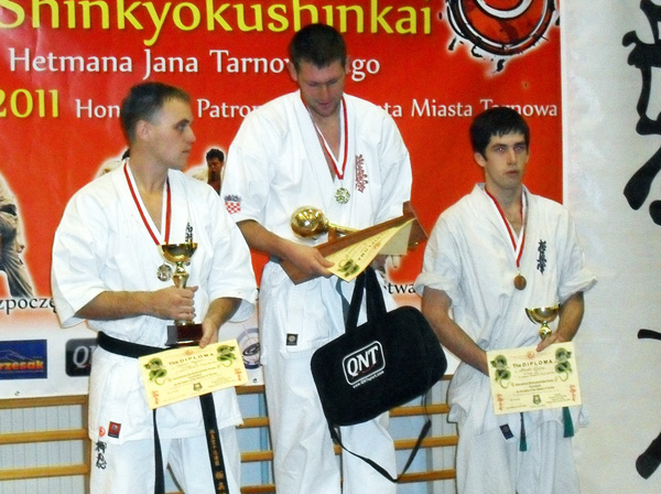 KYOKUSHIN KARATE - Meunarodni kyokushin karate turnir - Tarnov 2011.

