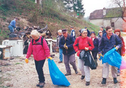 Eko-akcija saniranja divljeg odlagalita otpada u kraikom selu Dol 