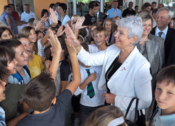 Premijerka Jadranka Kosor otvorila novu kolu u Rakitju i posjetila poduzetniku zonu u Svetoj Nedelji
