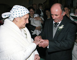 Ivan i Ivka Glui iz Glui Brega proslavili su 50 godina braka velikom drugom svadbom
