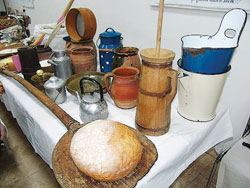 Izložba Stari kućanski predmeti predstavljena u Bestovju
