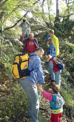 Uz Dan grada Samobora i Svjetski dan pješačenja održan planinarski pohod na Okić